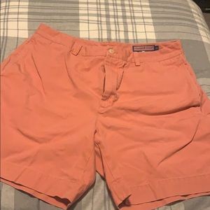 Vineyard vines salmon shorts